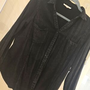 Skies Are Blue Black Shirt